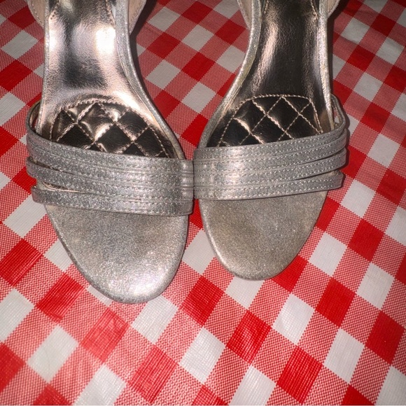 Alfani Giorjah Sliver Metallic Open Toe Pump Size 6.5 - Picture 3 of 13